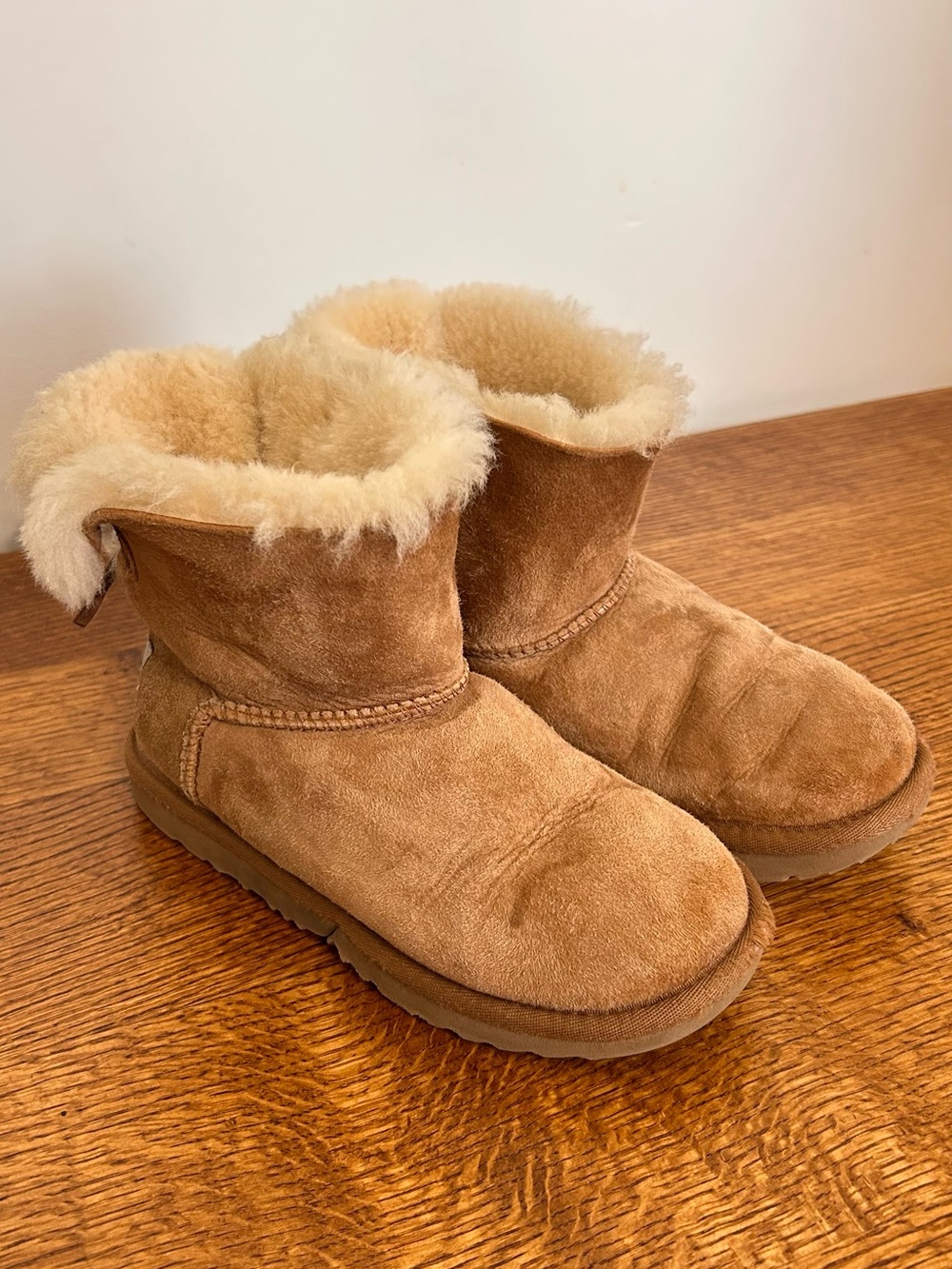 UGG ‘BAILEY’ BOW ANKLE BOOT CHESTNUT AUSTRALIAN